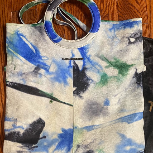 tie dye leather bag from Hungary. Toschendieb is a German brand. - Picture 2 of 11